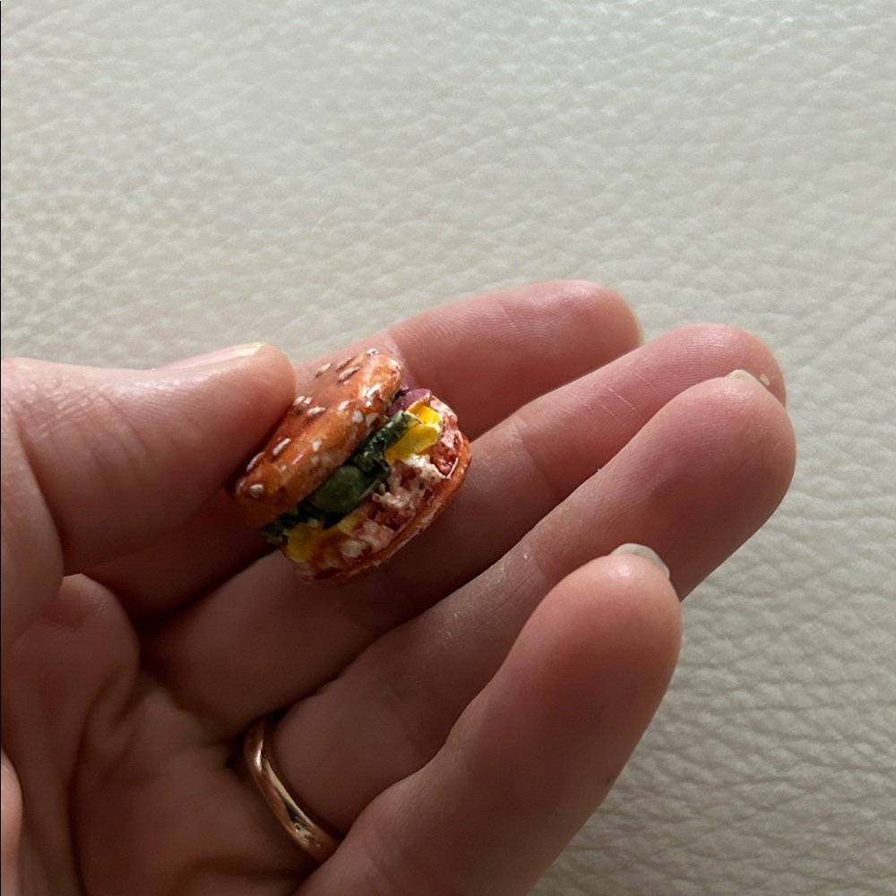 Miniature Burger (former brooch)